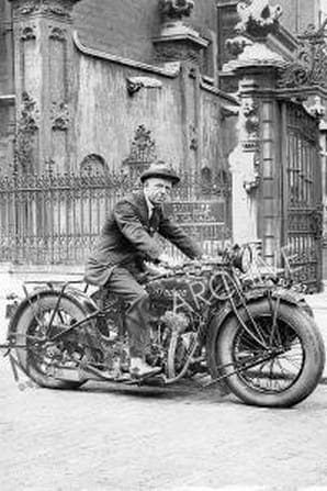 The Iron Redskin　indian インディアン The Iron Redskin: The History of the Indian Motorcycle